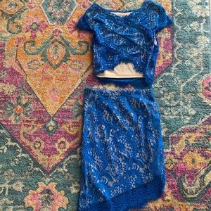 Reverse 2 piece lace skirt set